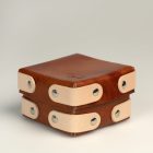 Szegecselt bőr ékszerdoboz 