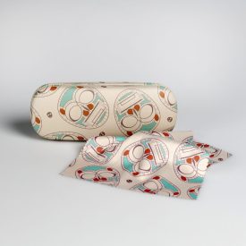 Szemüvegtok törlőkendővel