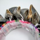 Kecskeköröm csörgő karkötő