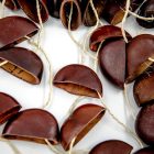 Jujubab csörgő dísz